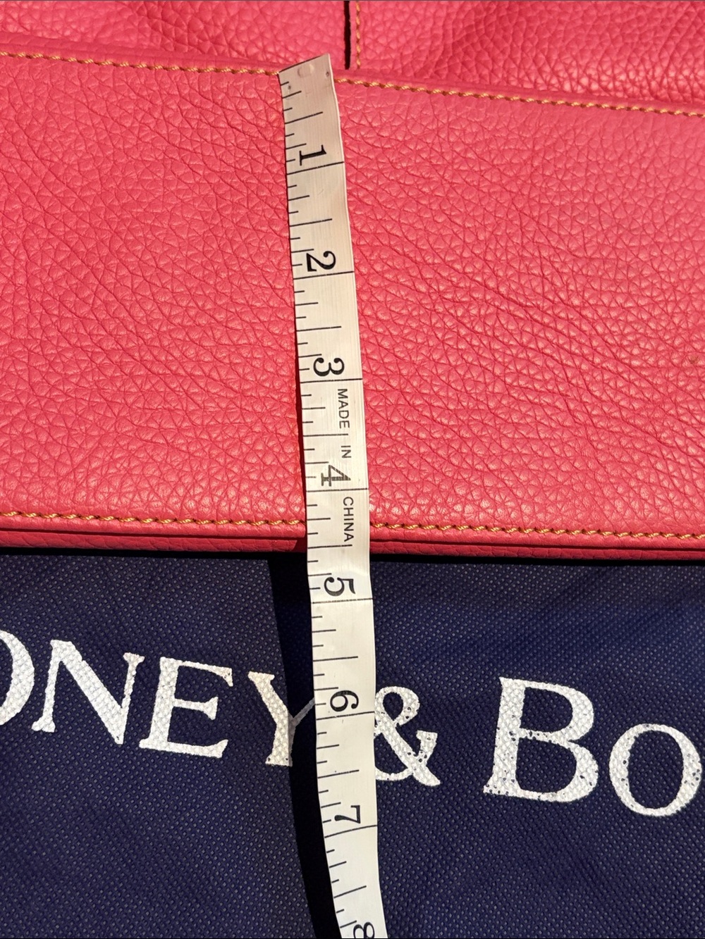 🩷 Dooney & Bourke Coral/Salmon Pink Pebbled Large Leather Tote with Tan Trim - Picture 4 of 8